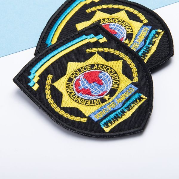 Шеврон нашивка на липучке International Police Association 7х9 см 800029586 фото