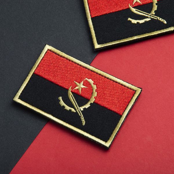 Набір шевронів 2 шт з липучкою Прапор Анголи 5х8 см, вишитий патч 800029804 фото